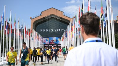 Besuch im Olympischen Dorf