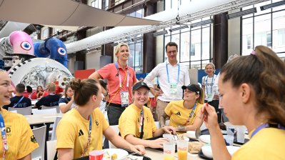 Besuch im Olympischen Dorf