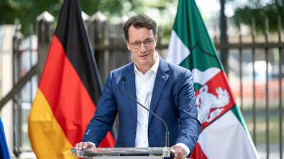 Ministerpräsident Wüst empfängt die Meistermannschaft von Bayer 04 Leverkusen