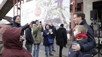 Ministerpräsident Hendrik Wüst eröffnet den ZollvereinSteig in Essen