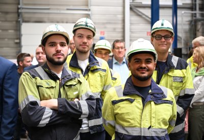 Eröffnung einer Metallpulveranlage beim Stahlhersteller Outokumpu in Krefeld