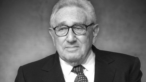 Porträtfoto von Henry Kissinger
