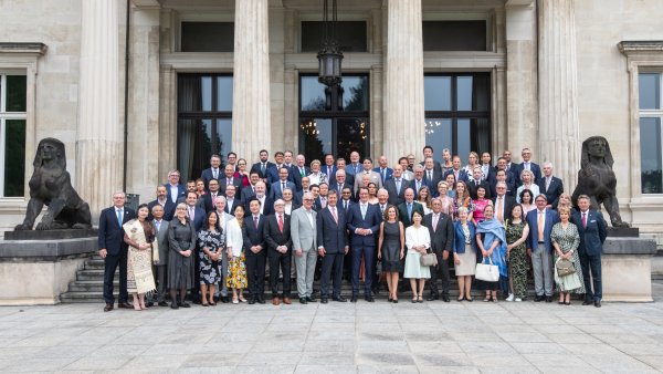 Ministerpräsident Hendrik Wüst empfängt Konsularisches Korps beim Sommerempfang in der Villa Hügel