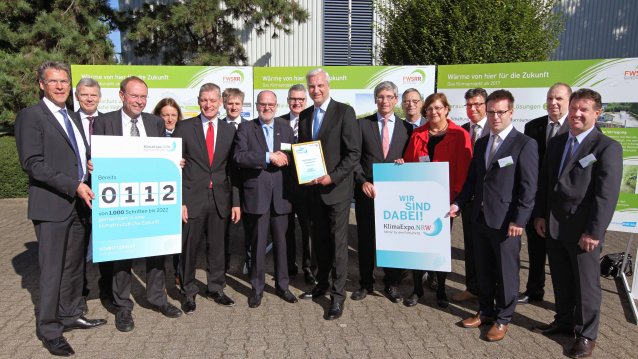 Wirtschaftsminister Garrelt Duin überreicht KlimaExpo.NRW-Urkunde an das Projekt Fernwärmeschiene Rhein-Ruhr