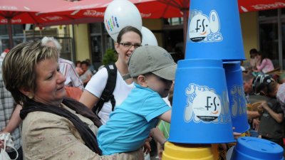 Ministerin Löhrmann eröffnet Familien- und Jugendfest in Hückeswagen, 08.06.2013