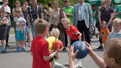 Ministerin Löhrmann eröffnet Familien- und Jugendfest in Hückeswagen, 08.06.2013