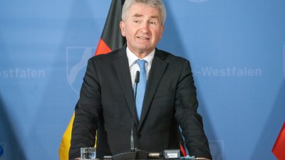 Presse-Briefing mit Wirtschaftsminister Prof. Dr. Andreas Pinkwart, Ralf Stoffels, Präsident IHK NRW, und RWI-Konjunkturexperte Prof. Dr. Torsten Schmidt zur Entwicklung der Konjunktur