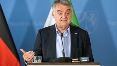 Kabinettpressekonferenz zu den Unwetterfolgen in Nordrhein-Westfalen