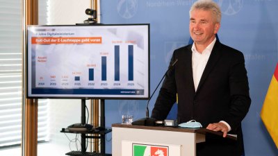 Vier Jahre Digitalministerium: Presse-Briefing mit Minister Pinkwart zur Umsetzung der Digitalisierung in Nordrhein-Westfalen