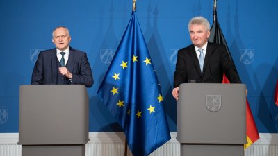 Presse-Briefing mit Wirtschaftsminister Prof. Dr. Andreas Pinkwart, RWI-Präsident Prof. Dr. Christoph M. Schmidt und Geschäftsführer der IHK NRW Dr. Matthias Mainz