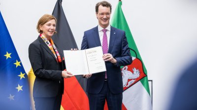 Ministerpräsident Hendrik Wüst ernennt  Kabinett