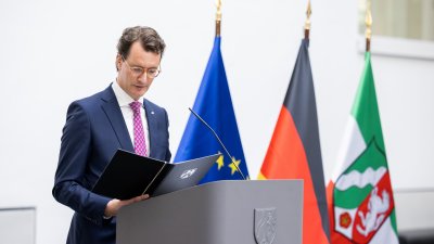 Ministerpräsident Hendrik Wüst ernennt  Kabinett