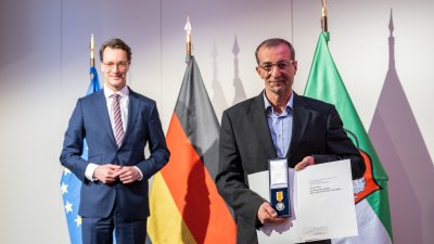 Ministerpräsident Hendrik Wüst verleiht die Rettungsmedaille des Landes Nordrhein-Westfalen 
