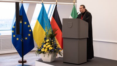 Ministerpräsident Hendrik Wüst und Kölns Oberbürgermeisterin Henriette Reker werden mit Orden der Ukrainisch-Orthodoxen Kirche ausgezeichnet