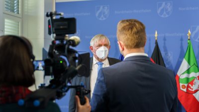 Presse-Briefing zur aktuellen Lage und zu weiteren Maßnahmen der Landesregierung im Zusammenhang mit der Corona-Pandemie