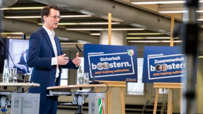 Ministerpräsident Wüst besucht Impfzentrum in Düsseldorf und stellt neue Kampagne der Landesregierung zur Booster-Impfung vor