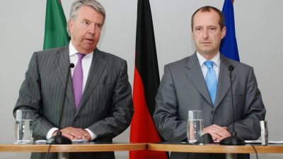 Pressekonferenz zum erfolgreichen Verkauf der LEG, 11.06.3008