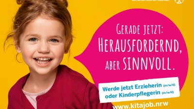 Ein gelbes Plakat mit einem Mädchen mit einer pinken Sprechblase