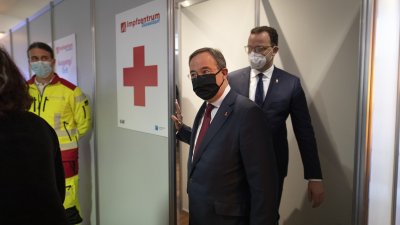 Ministerpräsident Armin Laschet und Bundesgesundheitsminister Jens Spahn besuchen künftiges Impfzentrum in Düsseldorf