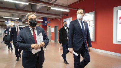 Ministerpräsident Armin Laschet und Bundesgesundheitsminister Jens Spahn besuchen künftiges Impfzentrum in Düsseldorf