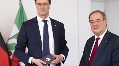 Ministerpräsident Hendrik Wüst übernimmt die Amtsgeschäfte in der Staatskanzlei