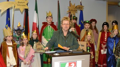 Ministerin Löhrmann empfängt Sternsinger in Düsseldorf, 04.01.2013