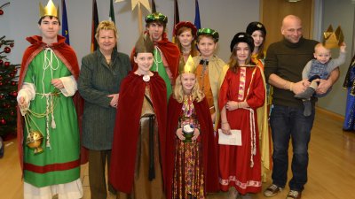 Ministerin Löhrmann empfängt Sternsinger in Düsseldorf, 04.01.2013