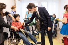 Ministerpräsident Hendrik Wüst besucht das Kinderhospiz Regenbogenland, Düsseldorf